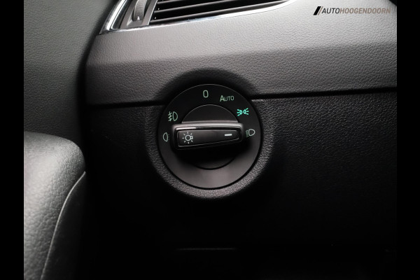 Škoda Octavia Combi 1.0 TSI Greentech Ambition Business Deluxe (CLIMATE CONTROL,APPLE CARPLAY,PARKEERSENSOREN,CRUISE,TOPCONDITIE)