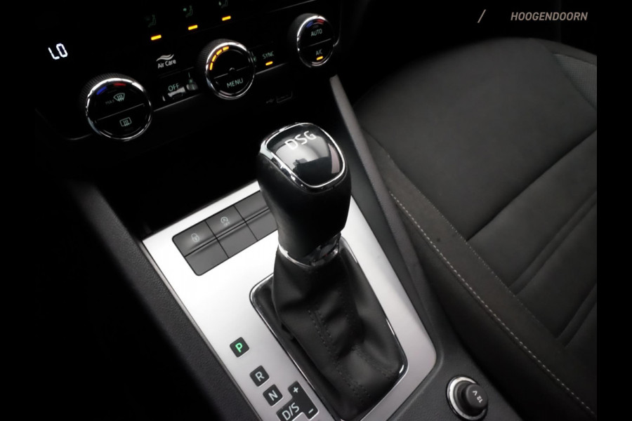Škoda Octavia Combi 1.0 TSI Greentech Ambition Business Deluxe (CLIMATE CONTROL,APPLE CARPLAY,PARKEERSENSOREN,CRUISE,TOPCONDITIE)