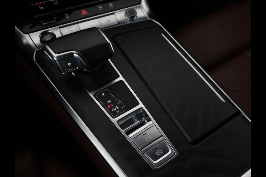Audi A6 50 TFSIe quattro S edition | Panoramadak | Adaptive cruise | Nappaleder | Stoel & stuurverwarming | Camera | Trekhaak | Keyless | Adaptief onderstel | Carplay | Navigatie | Matrix LED | Getint glas | PHEV | Plug In