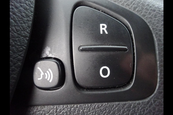 Renault Trafic 2.0 dCi 120 T29 L2H1 DUBBELE CABINE 6 PERSOONS AIRCO NAVI