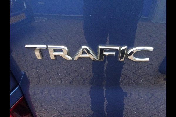 Renault Trafic 2.0 dCi 120 T29 L2H1 DUBBELE CABINE 6 PERSOONS AIRCO NAVI