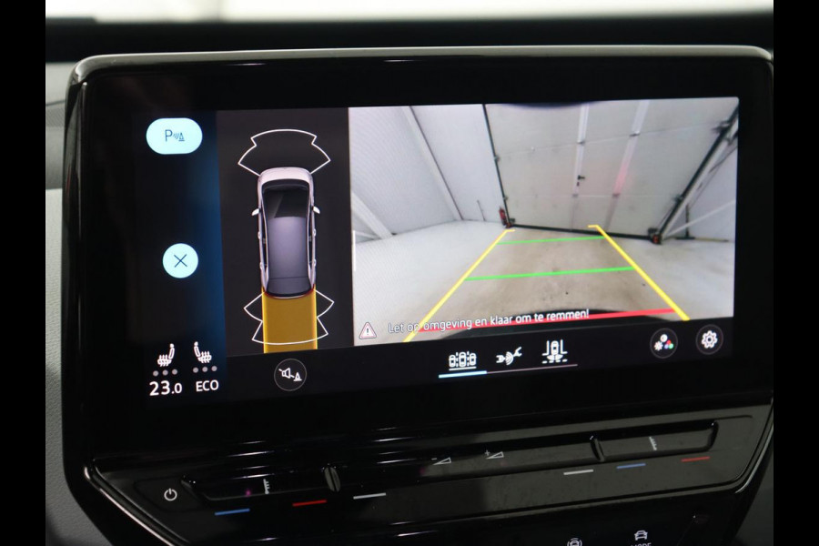 Volkswagen ID.3 First Plus 58 kWh | Trekhaak | Stoelverwarming | Camera | Matrix LED | 20'' | Stuurverwarming | Navigatie | Verlaagd onderstel | Adaptive cruise | Sfeerverlichting | Climate control