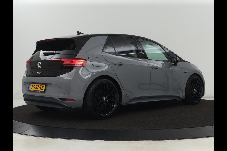 Volkswagen ID.3 First Plus 58 kWh | Trekhaak | Stoelverwarming | Camera | Matrix LED | 20'' | Stuurverwarming | Navigatie | Verlaagd onderstel | Adaptive cruise | Sfeerverlichting | Climate control