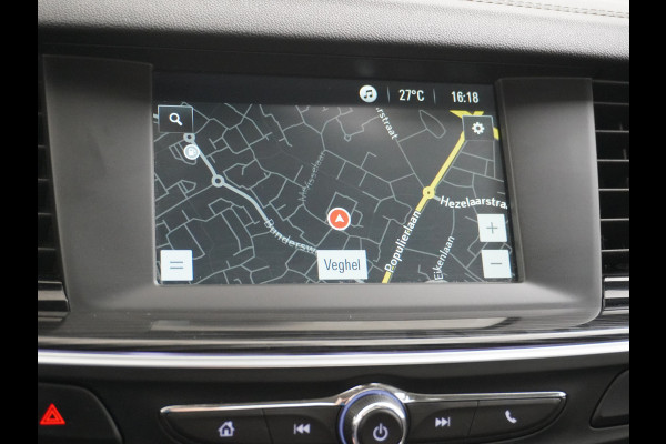 Opel Insignia Grand Sport T165PK Leer Camera Navi Apple Carplay Android PDC-a+v Trekhaak LED-v+a Ecc Cruise Control AGR-Comfort Stoelen Verwar Regen-Lichtsensor Sensor dodehoek Verkeersbordlezer Rijstrooksensor 1e Eigenaar