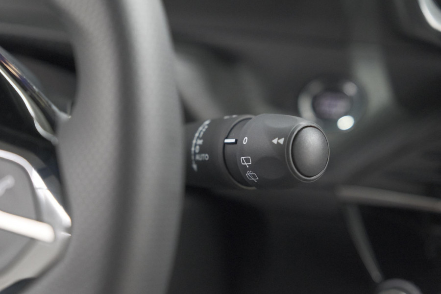 Peugeot 2008 Hybrid 145 e-DCS6 GT | Camera | Apple Carplay | Parkeersensoren
