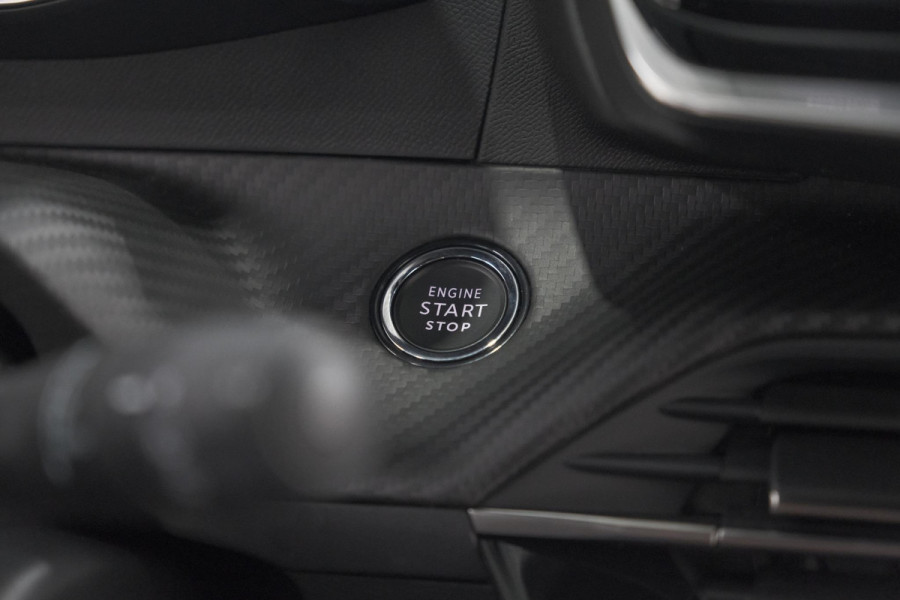 Peugeot 2008 Hybrid 145 e-DCS6 GT | Camera | Apple Carplay | Parkeersensoren