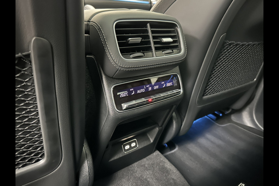 Mercedes-Benz GLE Coupé AMG 53 Hybrid | Carbon | Leder-Exclusief | Soft-Close | Panorama | Massage | 360 Camera | Stoelventilatie | ACC | Trekhaak | Burmester | Head-Up | 4-Zone Clima | Treeplanken | 22'' | Night-Pakket | ISO & Warmte-Werend Glas | Stoelverwarming V+A | Luchtvering | Stuur Carbon & Alcantara | Parfumering | Sfeerverlichting |