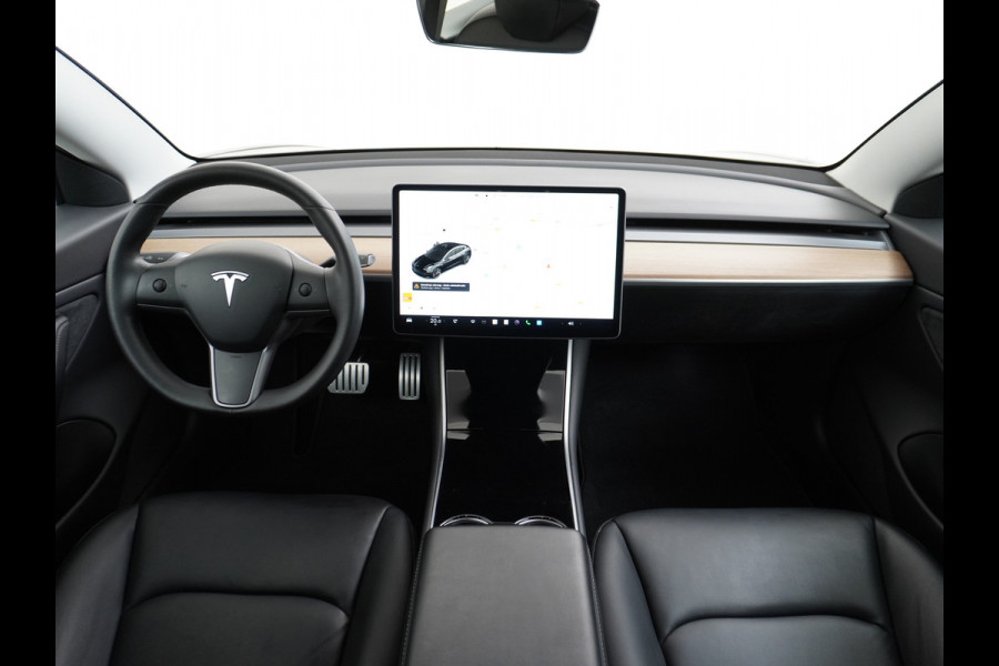Tesla Model 3 Performance 513pk 0-100 3,4sec AWD Lmv 20" AutoPilot Panoramadak Adaptive Cruise Camera's Leer Pdc Wifi Ecc Elektr.-A-Klep+Stuur+Verst.Stoel+Geheugen Easy Entry Stoel+Bank-Verwarmd Keyless carbon spoiler rode remklauwen WiFi  75kWh 4WD 1e Eigenaar Origineel Nederlandse Auto SOH 88%