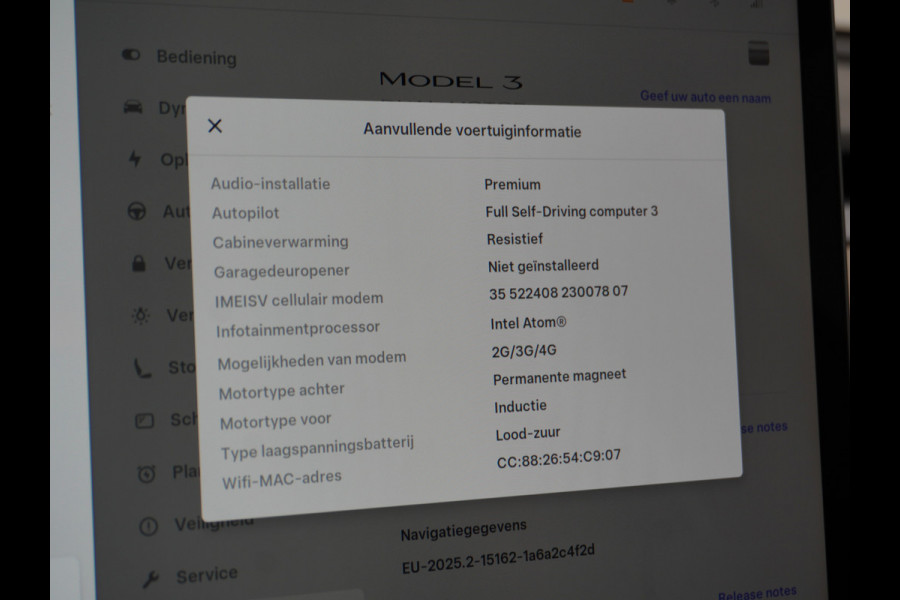 Tesla Model 3 Performance 513pk 0-100 3,4sec AWD Lmv 20" AutoPilot Panoramadak Adaptive Cruise Camera's Leer Pdc Wifi Ecc Elektr.-A-Klep+Stuur+Verst.Stoel+Geheugen Easy Entry Stoel+Bank-Verwarmd Keyless carbon spoiler rode remklauwen WiFi  75kWh 4WD 1e Eigenaar Origineel Nederlandse Auto SOH 88%