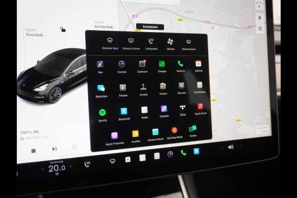 Tesla Model 3 Performance 513pk 0-100 3,4sec AWD Lmv 20" AutoPilot Panoramadak Adaptive Cruise Camera's Leer Pdc Wifi Ecc Elektr.-A-Klep+Stuur+Verst.Stoel+Geheugen Easy Entry Stoel+Bank-Verwarmd Keyless carbon spoiler rode remklauwen WiFi  75kWh 4WD 1e Eigenaar Origineel Nederlandse Auto SOH 88%