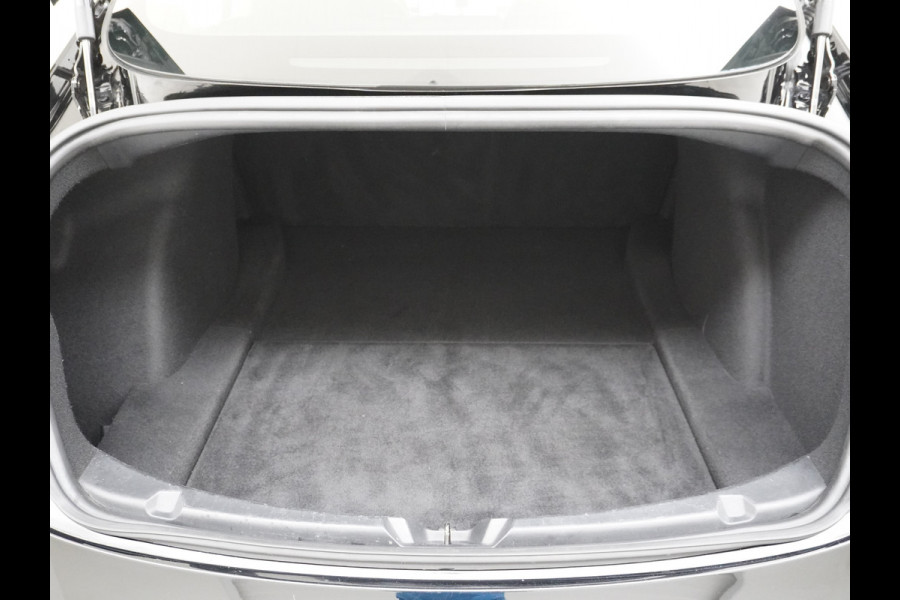 Tesla Model 3 Performance 513pk 0-100 3,4sec AWD Lmv 20" AutoPilot Panoramadak Adaptive Cruise Camera's Leer Pdc Wifi Ecc Elektr.-A-Klep+Stuur+Verst.Stoel+Geheugen Easy Entry Stoel+Bank-Verwarmd Keyless carbon spoiler rode remklauwen WiFi  75kWh 4WD 1e Eigenaar Origineel Nederlandse Auto SOH 88%