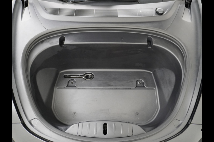 Tesla Model 3 Performance 513pk 0-100 3,4sec AWD Lmv 20" AutoPilot Panoramadak Adaptive Cruise Camera's Leer Pdc Wifi Ecc Elektr.-A-Klep+Stuur+Verst.Stoel+Geheugen Easy Entry Stoel+Bank-Verwarmd Keyless carbon spoiler rode remklauwen WiFi  75kWh 4WD 1e Eigenaar Origineel Nederlandse Auto SOH 88%