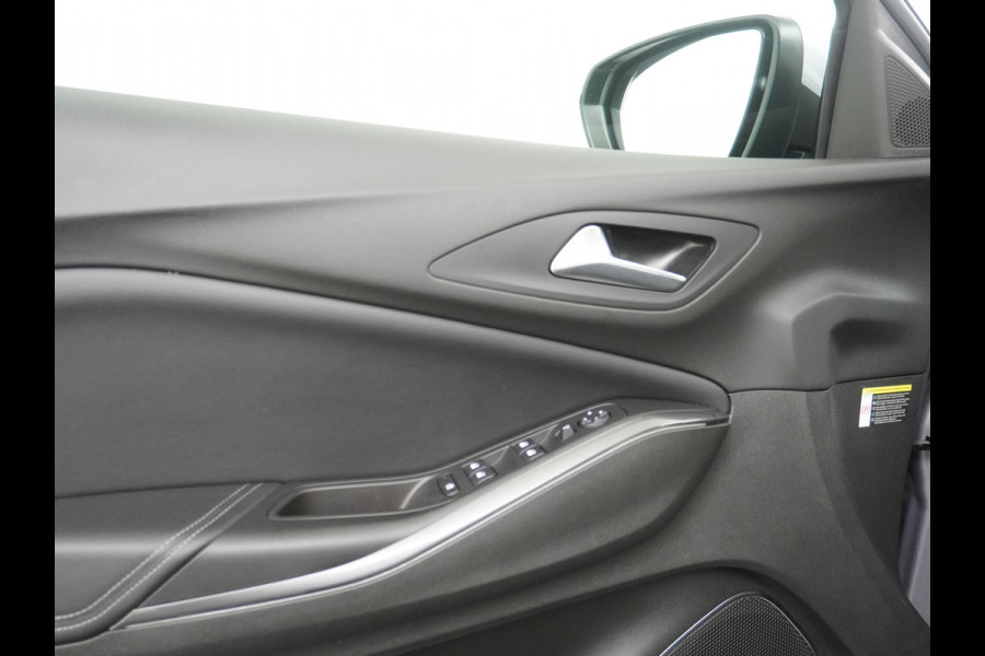 Opel Grandland X T 131pk 360Camera Navi 1/2Leer Apple/AndroidPdc Dab Ecc Tel. Isofix Mistlampen Blindspot Lane-dep. Bordherk. Usb Bluetooth CruiseControl Licht-/Zichtpakket Elek.Inkl.spiegels Elek.Ramen Led 17''LM 1.2 Turbo Business Elegance NL-auto! B- klasse EURO 6 Origin.NLse auto Volledig Dealer onderhouden laatste beurt bij 101.000km