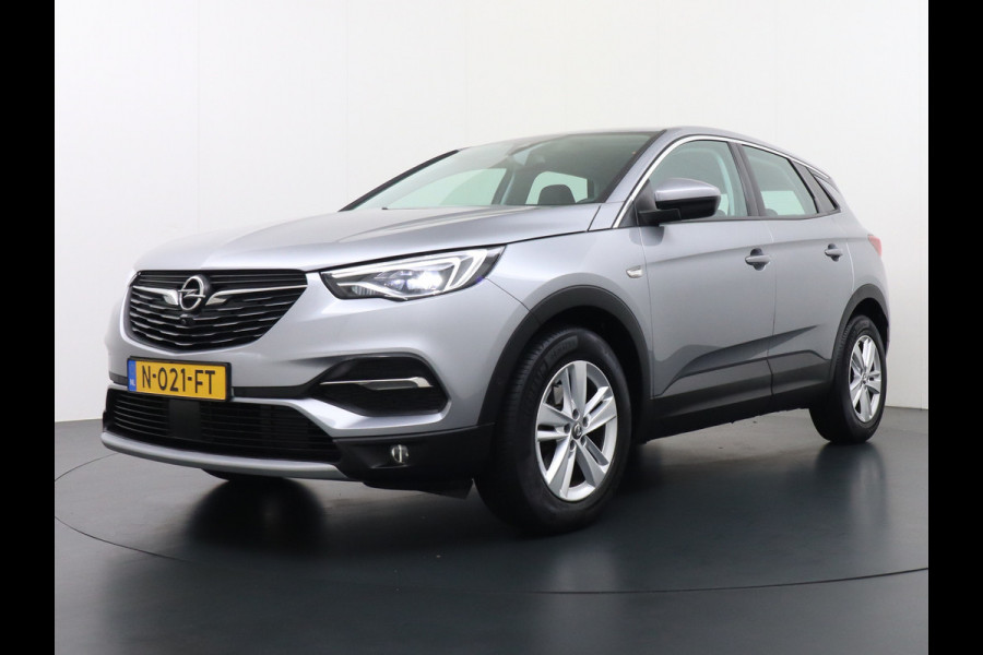 Opel Grandland X T 131pk 360Camera Navi 1/2Leer Apple/AndroidPdc Dab Ecc Tel. Isofix Mistlampen Blindspot Lane-dep. Bordherk. Usb Bluetooth CruiseControl Licht-/Zichtpakket Elek.Inkl.spiegels Elek.Ramen Led 17''LM 1.2 Turbo Business Elegance NL-auto! B- klasse EURO 6 Origin.NLse auto Volledig Dealer onderhouden laatste beurt bij 101.000km