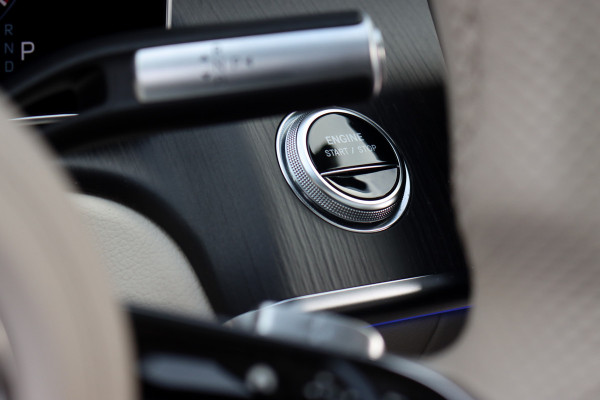 Mercedes-Benz S-Klasse 580 e Lang AMG Line | Airmatic | Distronic+ | Chauffeurspakket | Zonweringspakket | Massage V+A | | MBUX Tablet | Burmester | HUD | Stoelventilatie V+A | Nekverwarming |