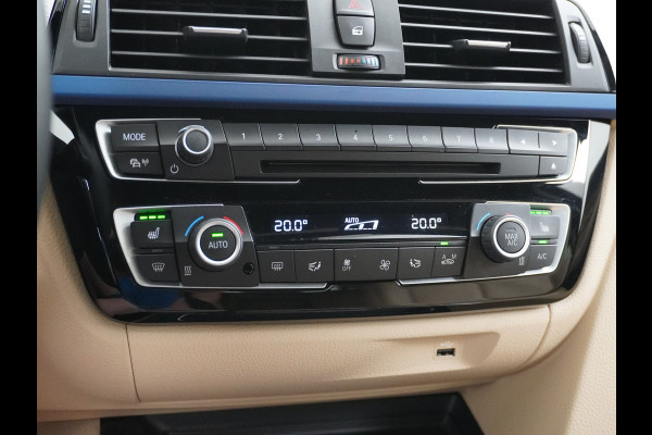 BMW 3 Serie Touring 330i AUT-8 M-Sport Pack Leder+Memory Harman&Kardon® Audio Adap.Cruise Apple Carplay Head-Up Navi 19" Virtual CockpitCame Lmv  Stoelverwarming DAB Elek.Achterklep Zwarte-Hemel Adaptieve Led Wifi Surround Camera Origineel Nederlandse Auto Zeer compleet! €71.000 nieuwprijs!
