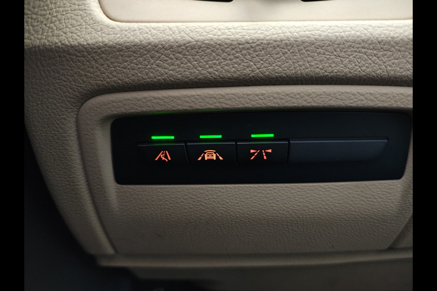 BMW 3 Serie Touring 330i AUT-8 M-Sport Pack Leder+Memory Harman&Kardon® Audio Adap.Cruise Apple Carplay Head-Up Navi 19" Virtual CockpitCame Lmv  Stoelverwarming DAB Elek.Achterklep Zwarte-Hemel Adaptieve Led Wifi Surround Camera Origineel Nederlandse Auto Zeer compleet! €71.000 nieuwprijs!