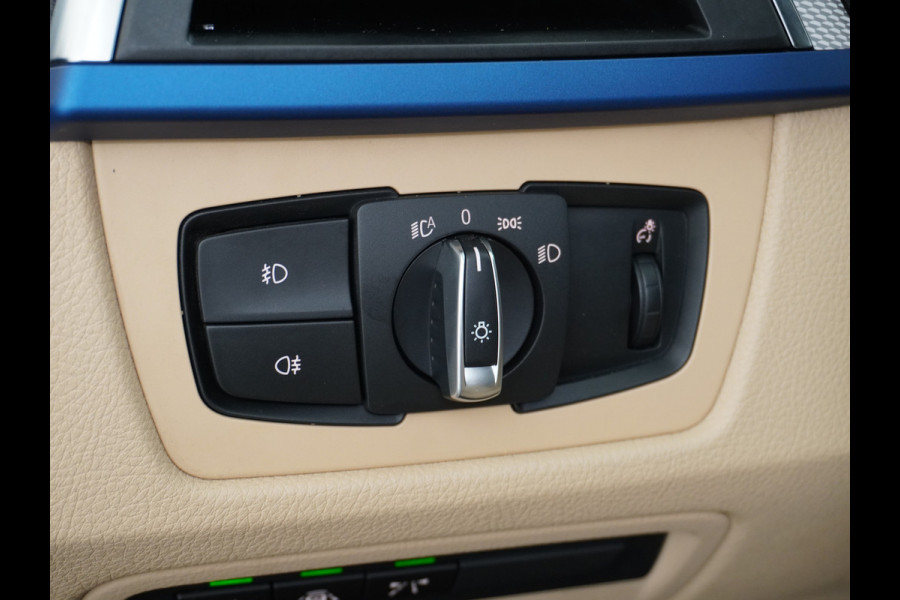 BMW 3 Serie Touring 330i AUT-8 M-Sport Pack Leder+Memory Harman&Kardon® Audio Adap.Cruise Apple Carplay Head-Up Navi 19" Virtual CockpitCame Lmv  Stoelverwarming DAB Elek.Achterklep Zwarte-Hemel Adaptieve Led Wifi Surround Camera Origineel Nederlandse Auto Zeer compleet! €71.000 nieuwprijs!