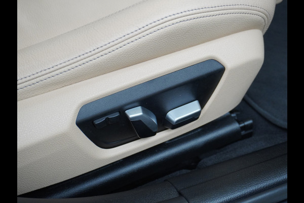 BMW 3 Serie Touring 330i AUT-8 M-Sport Pack Leder+Memory Harman&Kardon® Audio Adap.Cruise Apple Carplay Head-Up Navi 19" Virtual CockpitCame Lmv  Stoelverwarming DAB Elek.Achterklep Zwarte-Hemel Adaptieve Led Wifi Surround Camera Origineel Nederlandse Auto Zeer compleet! €71.000 nieuwprijs!