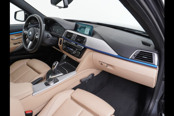 BMW 3 Serie Touring 330i AUT-8 M-Sport Pack Leder+Memory Harman&Kardon® Audio Adap.Cruise Apple Carplay Head-Up Navi 19" Virtual CockpitCame Lmv  Stoelverwarming DAB Elek.Achterklep Zwarte-Hemel Adaptieve Led Wifi Surround Camera Origineel Nederlandse Auto Zeer compleet! €71.000 nieuwprijs!