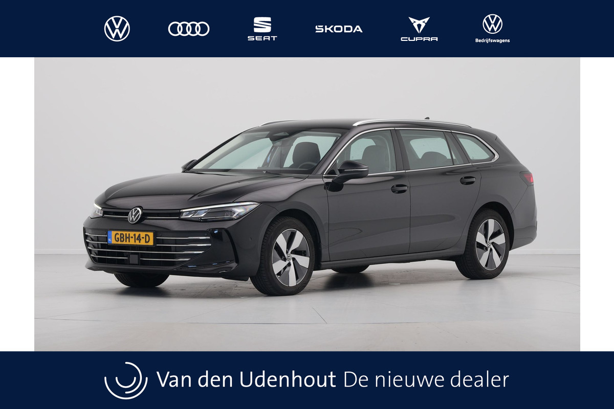 Volkswagen Passat Variant 1.5 eTSI 150pk Business Trekhaak Navigatie Camera Side Assist Acc ARGON 343