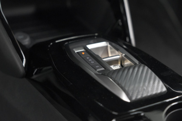 Peugeot 2008 Hybrid 145 e-DCS6 GT | Camera | Apple Carplay | Parkeersensoren