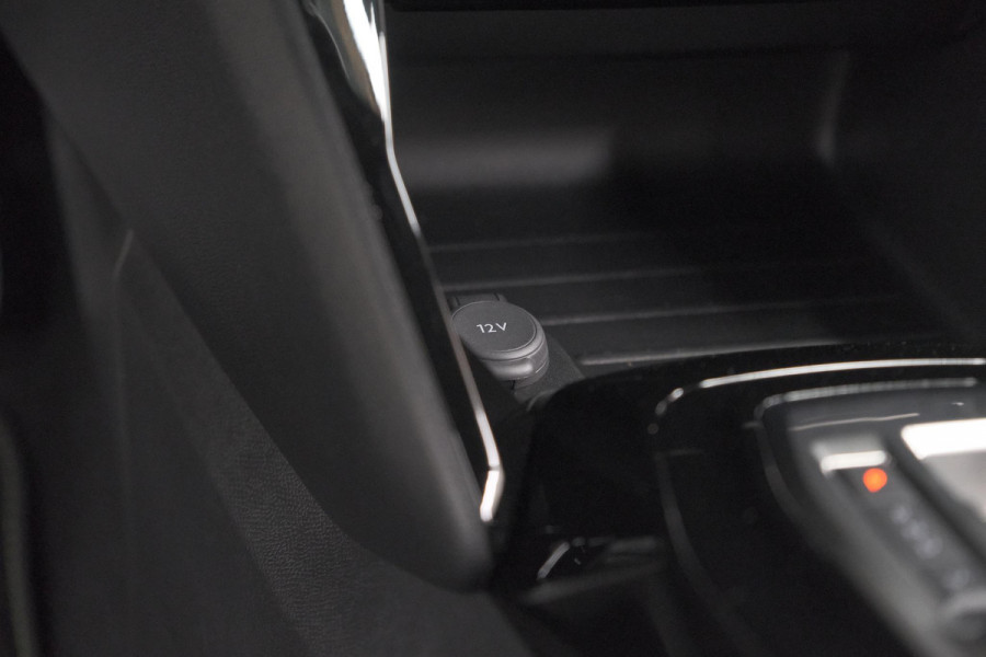 Peugeot 2008 Hybrid 145 e-DCS6 GT | Camera | Apple Carplay | Parkeersensoren