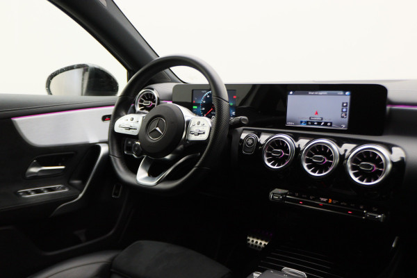 Mercedes-Benz A-Klasse 250 e Business Solution AMG Limited Camera, Sfeerverlichting, Apple Carplay, LED, Cruise, PDC