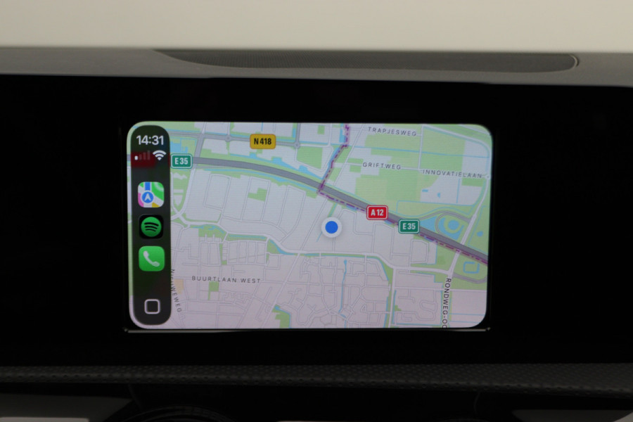 Mercedes-Benz A-Klasse 250 e Business Solution AMG Limited Camera, Sfeerverlichting, Apple Carplay, LED, Cruise, PDC