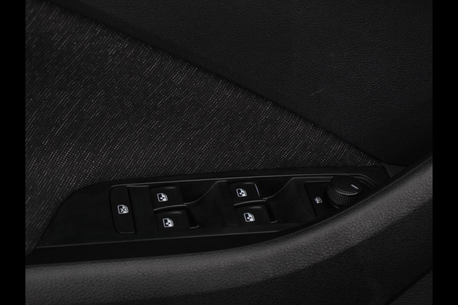 Škoda Kamiq 1.0 TSI 110pk DSG Style | Navigatie | Apple Carplay / Android auto | Parkeersensor achter | Cruise Control | Verwarmbare voorstoelen | Extra getint glas | Climate Control