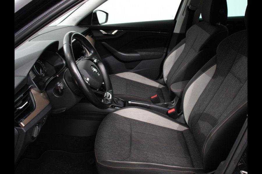 Škoda Kamiq 1.0 TSI 110pk DSG Style | Navigatie | Apple Carplay / Android auto | Parkeersensor achter | Cruise Control | Verwarmbare voorstoelen | Extra getint glas | Climate Control