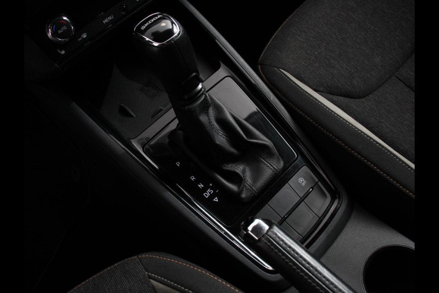 Škoda Kamiq 1.0 TSI 110pk DSG Style | Navigatie | Apple Carplay / Android auto | Parkeersensor achter | Cruise Control | Verwarmbare voorstoelen | Extra getint glas | Climate Control