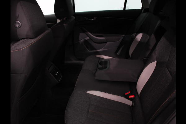 Škoda Kamiq 1.0 TSI 110pk DSG Style | Navigatie | Apple Carplay / Android auto | Parkeersensor achter | Cruise Control | Verwarmbare voorstoelen | Extra getint glas | Climate Control