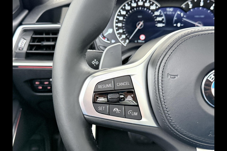 BMW 3 Serie Touring 320i VAN: €34.900,- VOOR: €31.877,- UW EINDEJAARSVOORDEEL: €3.023,-|M-SPORT| PANO| ADAP. CRUISE| NET GROOT ONDERHOUD GEHAD, RIJKLAAR| ELEK. ACHTERKLEP| CAMERA|