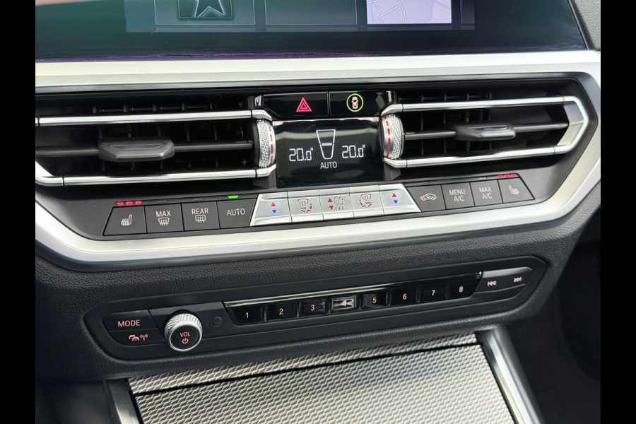 BMW 3 Serie Touring 320i VAN: €34.900,- VOOR: €31.877,- UW EINDEJAARSVOORDEEL: €3.023,-|M-SPORT| PANO| ADAP. CRUISE| NET GROOT ONDERHOUD GEHAD, RIJKLAAR| ELEK. ACHTERKLEP| CAMERA|