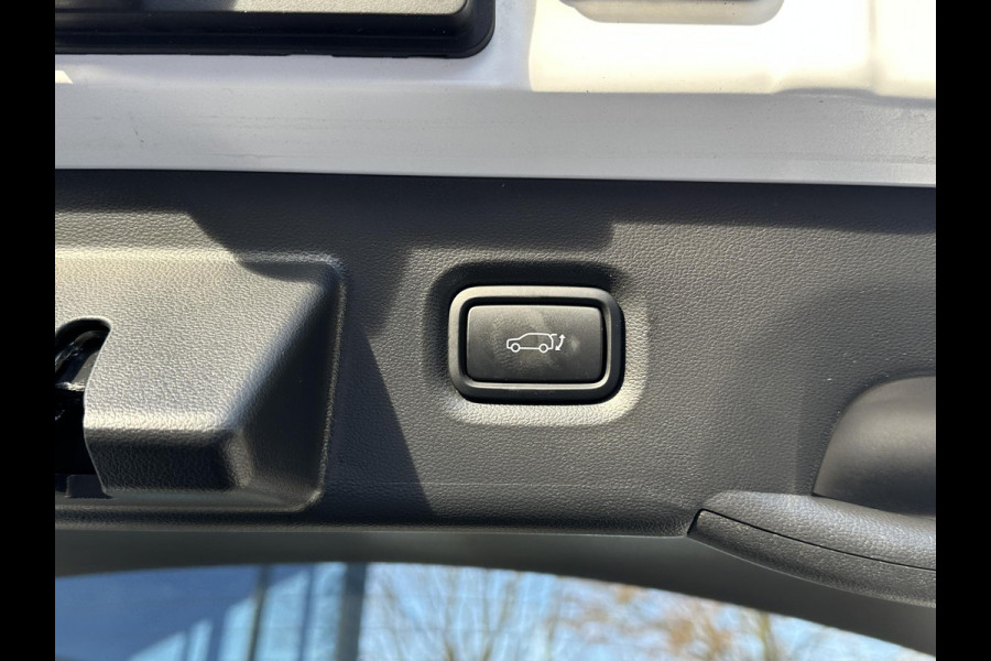 Hyundai IONIQ 5 Lounge AWD 77.4 kWh SOH 100% RIJKLAAR! | FABRIEKSGARANTIE HYUNDAI TOT 10-2028| |STOELVERWARMING + VENTILATIE| DEALER OH. |ELEK. ACHTERKLEP| BOSE AUDIO| VOL OPTIES| ACHTERBANK VERWARMD| HEAD-UP