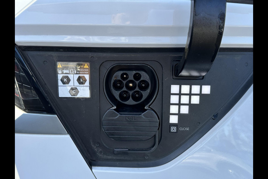 Hyundai IONIQ 5 Lounge AWD 77.4 kWh SOH 100% RIJKLAAR! | FABRIEKSGARANTIE HYUNDAI TOT 10-2028| |STOELVERWARMING + VENTILATIE| DEALER OH. |ELEK. ACHTERKLEP| BOSE AUDIO| VOL OPTIES| ACHTERBANK VERWARMD| HEAD-UP