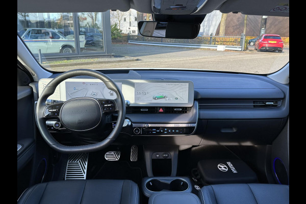 Hyundai IONIQ 5 Lounge AWD 77.4 kWh SOH 100% RIJKLAAR! | FABRIEKSGARANTIE HYUNDAI TOT 10-2028| |STOELVERWARMING + VENTILATIE| DEALER OH. |ELEK. ACHTERKLEP| BOSE AUDIO| VOL OPTIES| ACHTERBANK VERWARMD| HEAD-UP