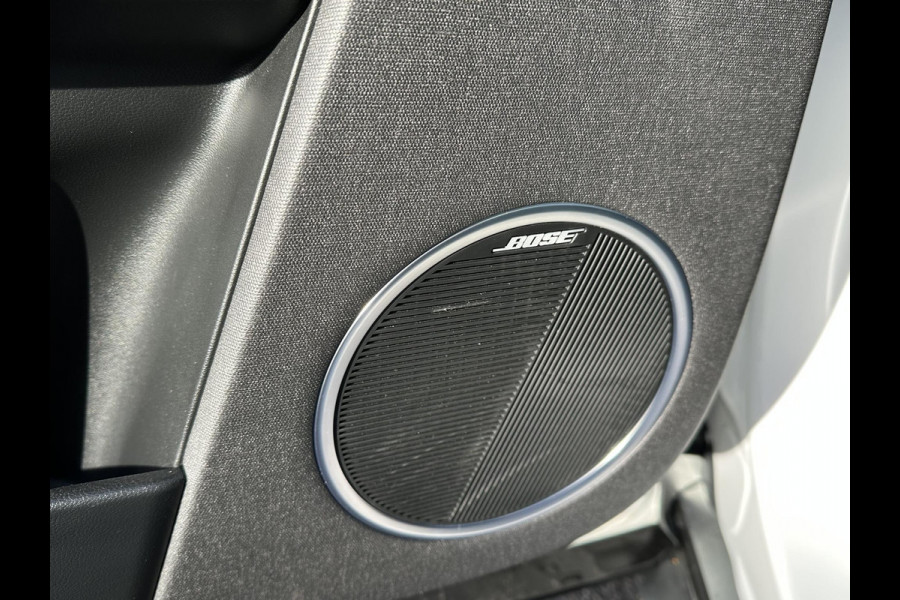 Hyundai IONIQ 5 Lounge AWD 77.4 kWh SOH 100% RIJKLAAR! | FABRIEKSGARANTIE HYUNDAI TOT 10-2028| |STOELVERWARMING + VENTILATIE| DEALER OH. |ELEK. ACHTERKLEP| BOSE AUDIO| VOL OPTIES| ACHTERBANK VERWARMD| HEAD-UP