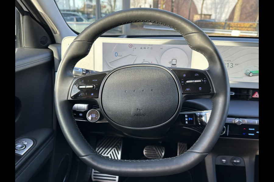 Hyundai IONIQ 5 Lounge AWD 77.4 kWh SOH 100% RIJKLAAR! | FABRIEKSGARANTIE HYUNDAI TOT 10-2028| |STOELVERWARMING + VENTILATIE| DEALER OH. |ELEK. ACHTERKLEP| BOSE AUDIO| VOL OPTIES| ACHTERBANK VERWARMD| HEAD-UP