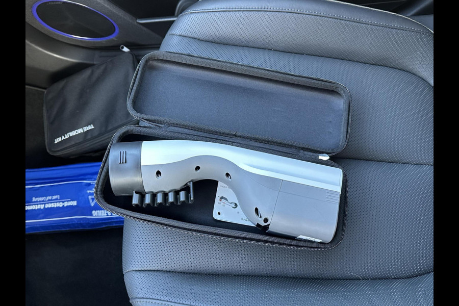 Hyundai IONIQ 5 Lounge AWD 77.4 kWh SOH 100% RIJKLAAR! | FABRIEKSGARANTIE HYUNDAI TOT 10-2028| |STOELVERWARMING + VENTILATIE| DEALER OH. |ELEK. ACHTERKLEP| BOSE AUDIO| VOL OPTIES| ACHTERBANK VERWARMD| HEAD-UP