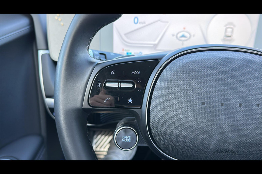 Hyundai IONIQ 5 Lounge AWD 77.4 kWh SOH 100% RIJKLAAR! | FABRIEKSGARANTIE HYUNDAI TOT 10-2028| |STOELVERWARMING + VENTILATIE| DEALER OH. |ELEK. ACHTERKLEP| BOSE AUDIO| VOL OPTIES| ACHTERBANK VERWARMD| HEAD-UP