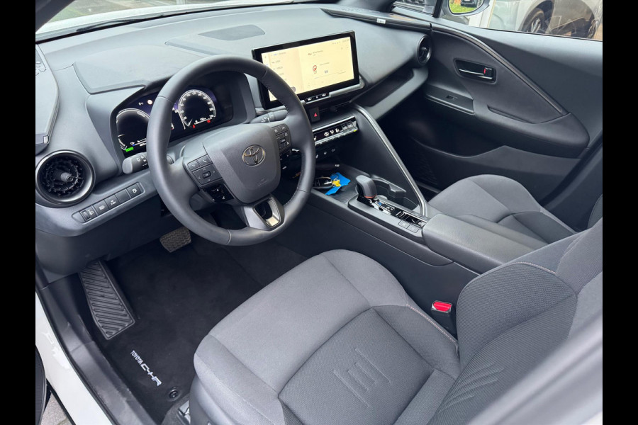 Toyota C-HR 2.0 Plug-in Hybrid 223pk Dynamic Bi-Tone | 18 inch, Stoel + Stuurverwarming, Groot scherm, Parkeersensoren, Dodehoekherkenning