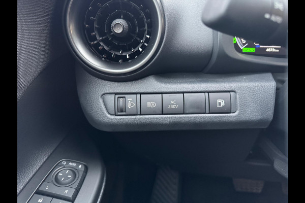 Toyota C-HR 2.0 Plug-in Hybrid 223pk Dynamic Bi-Tone | 18 inch, Stoel + Stuurverwarming, Groot scherm, Parkeersensoren, Dodehoekherkenning