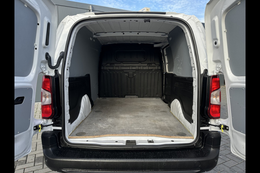 Opel Combo 1.5D 102 PK / L2H1 / 1e EIG. / CAMERA / BLIND SPOT / CRUISE / AIRCO / NAVI / CARPLAY