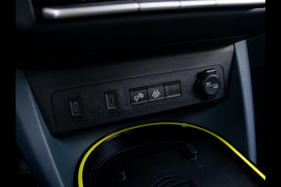 Fiat Grande Panda La Prima 7,4 kW 44 kWh | Uit voorraad leverbaar | Clima | Cruise | Camera | Apple Carplay | 17" | Navi | Winter Pack