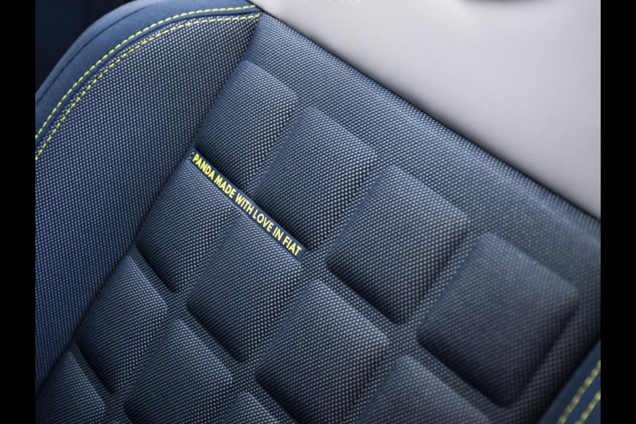 Fiat Grande Panda La Prima 7,4 kW 44 kWh | Uit voorraad leverbaar | Clima | Cruise | Camera | Apple Carplay | 17" | Navi | Winter Pack