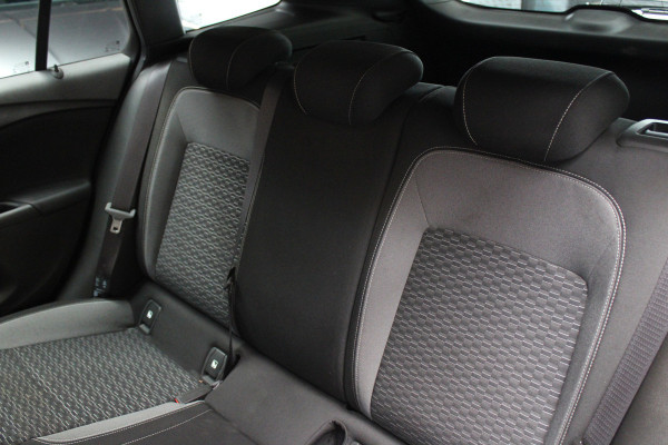 Opel Astra Sports Tourer 1.2 T Navi Airco Stoel & stuurverw. LM velgen Carplay PDC Bluetooth Cruise BTW auto