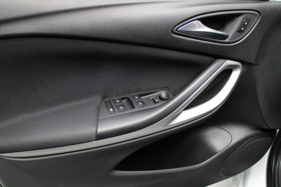 Opel Astra Sports Tourer 1.2 T Navi Airco Stoel & stuurverw. LM velgen Carplay PDC Bluetooth Cruise BTW auto