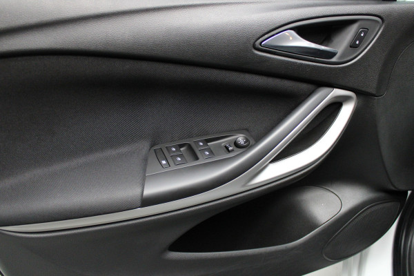 Opel Astra Sports Tourer 1.2 T Navi Airco Stoel & stuurverw. LM velgen Carplay PDC Bluetooth Cruise BTW auto